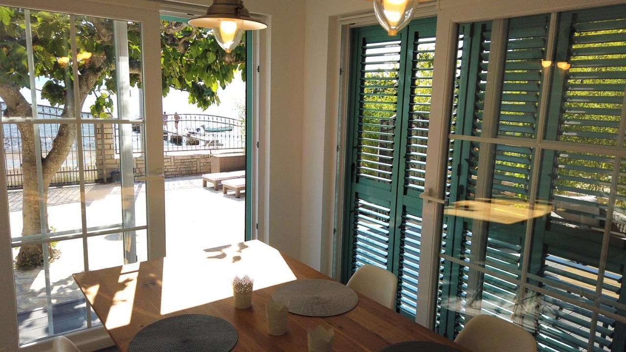 Beach House Ana Sukosan Exterior photo